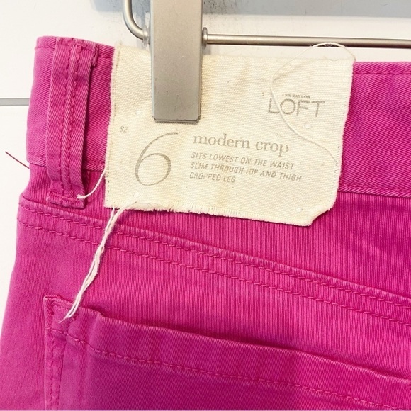 NWTs LOFT | Dark Pink Modern Cotton Blend Crop Pants Size 28/6 - Picture 3 of 9